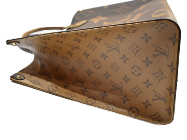 imgrc0076645630 Louis Vuitton On the Go GM Tote Bag Giant Monogram