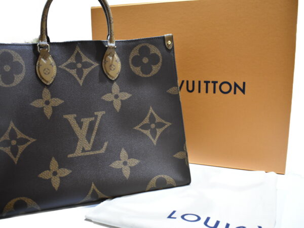 imgrc0076645636 Louis Vuitton On the Go GM Tote Bag Giant Monogram