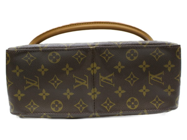 imgrc0076651996 Louis Vuitton Looping Gm Shoulder Bag Monogram Brown