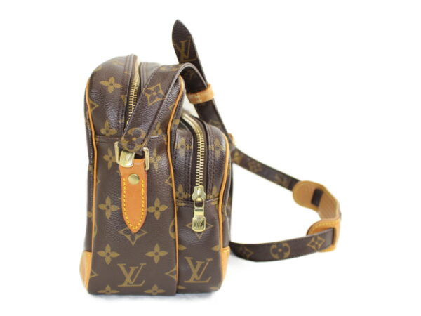 imgrc0076659683 Louis Vuitton Nile Shoulder Bag Monogram Brown