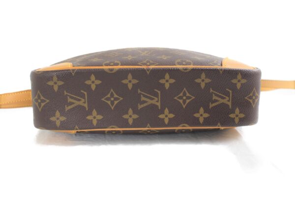 imgrc0076664353 Louis Vuitton Trocadero Shoulder Bag Monogram Canvas Brown