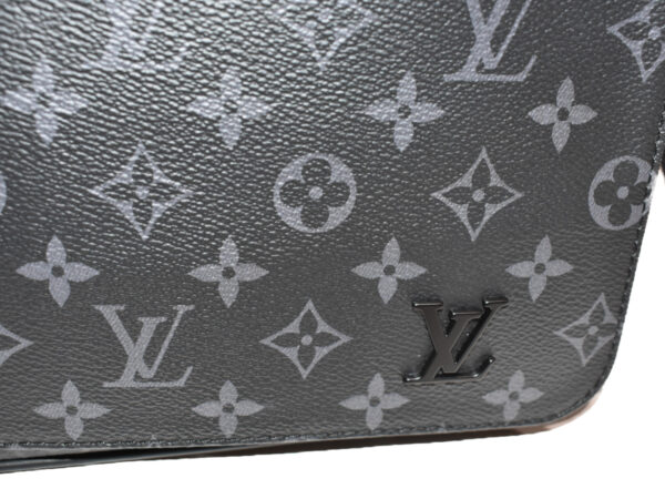 imgrc0076695339 Louis Vuitton District PM NM Shoulder Bag Monogram Eclipse Gray