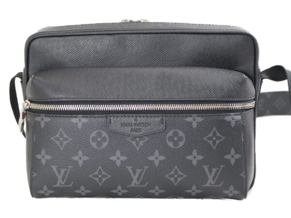 imgrc0076715020 Louis Vuitton Outdoor Messenger PM Taiga Monogram Shoulder Bag