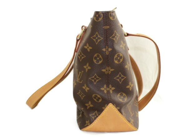 imgrc0076724968 Louis Vuitton Hippo Piano Monogram Shoulder Bag