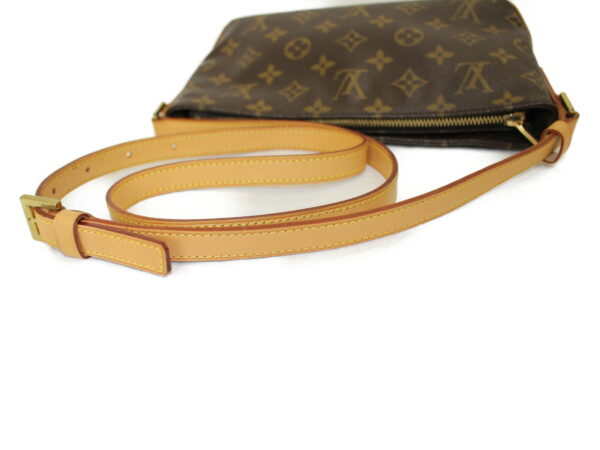 imgrc0076814247 Louis Vuitton Trotor Monogram Shoulder Bag