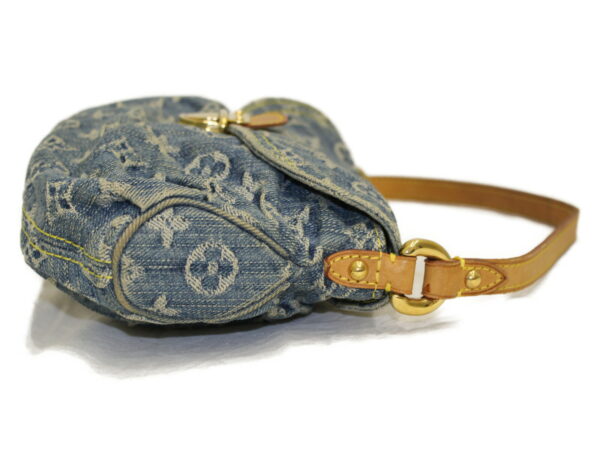 imgrc0076814615 Louis Vuitton Mini Pleaty Monogram Denim Pouch