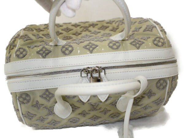 imgrc0076827038 Louis Vuitton Speedy Round Bag Booklet Patent Lambskin Gray