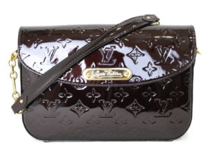 imgrc0076827093 Louis Vuitton Monogram Hippo Piano Shoulder Bag Brown