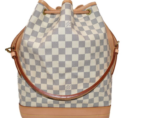 imgrc0076900655 Louis Vuitton Noe Damier Azur Shoulder Bag White