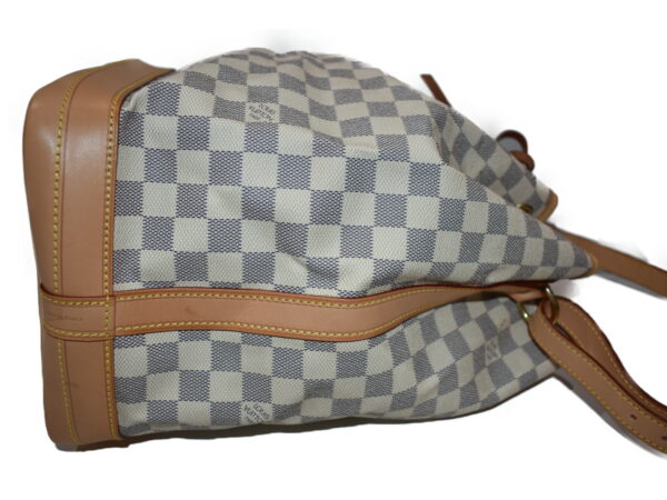 imgrc0076900657 Louis Vuitton Noe Damier Azur Shoulder Bag White