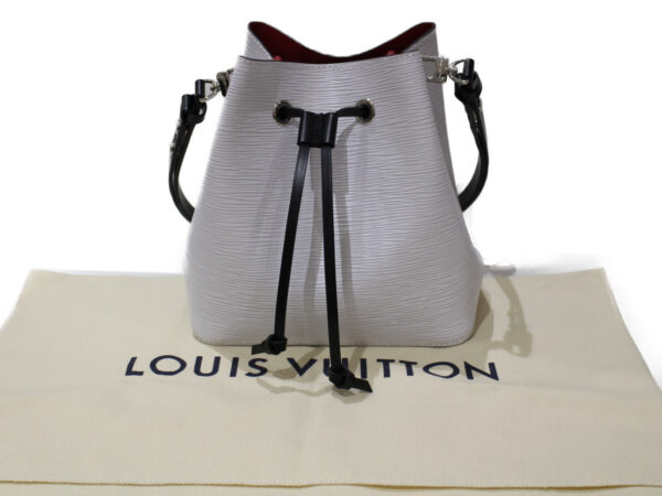 imgrc0076903831 Louis Vuitton Neo Noe BB Epi White Shoulder Bag