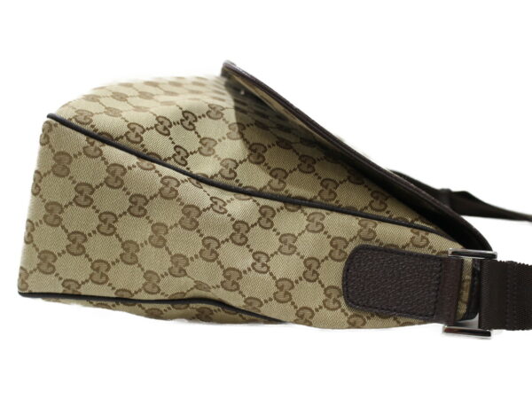 imgrc0076971740 Gucci GG Canvas Messenger Bag Canvas Brown