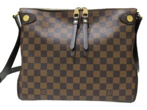 imgrc0076994362 Louis Vuitton Taiga Moscova Document Bag Ardoise