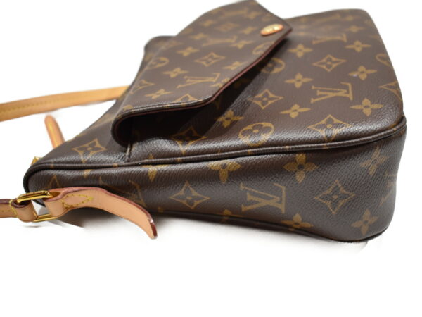 imgrc0076997480 Louis Vuitton Mabillon Shoulder Bag Monogram Brown