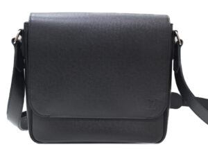 imgrc0077012461 Saint Laurent Cabas Leather Handbag Black