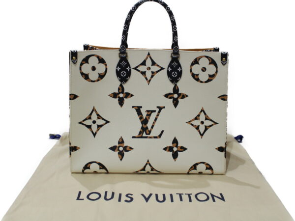 imgrc0077267475 Louis Vuitton On the Go GM Monogram Jungle Tote Bag