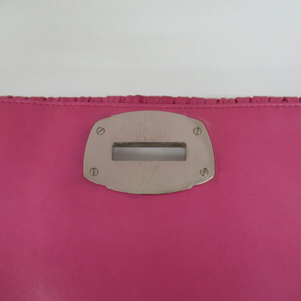 imgrc0077271421 Miu Miu Matelasse Shoulder Bag Pink