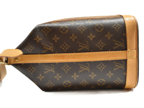 imgrc0077337320 Louis Vuitton Amfar Vanity Star Shoulder Bag Monogram Brown