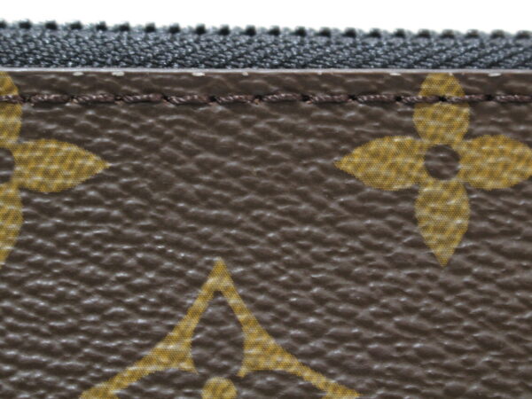 imgrc0077339409 Louis Vuitton Pochette A4 Monogram Clutch Bag