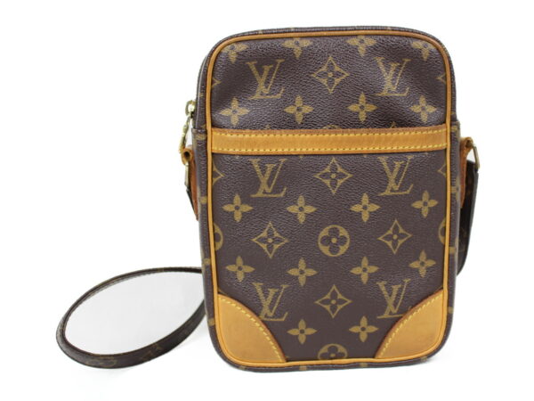 imgrc0077362150 Louis Vuitton Danube Monogram Shoulder Bag