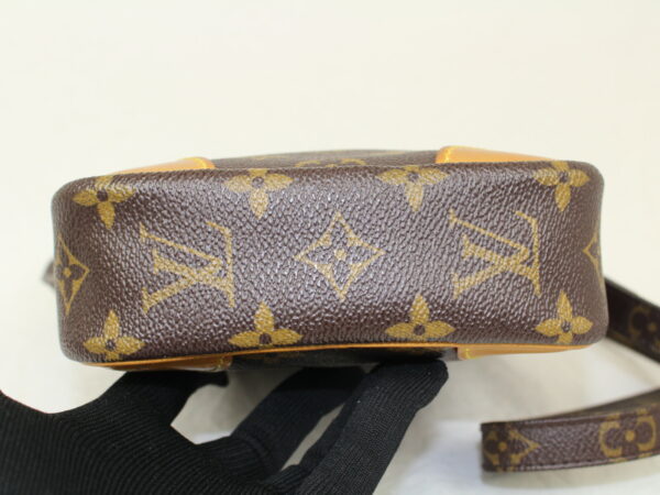 imgrc0077362154 Louis Vuitton Danube Monogram Shoulder Bag