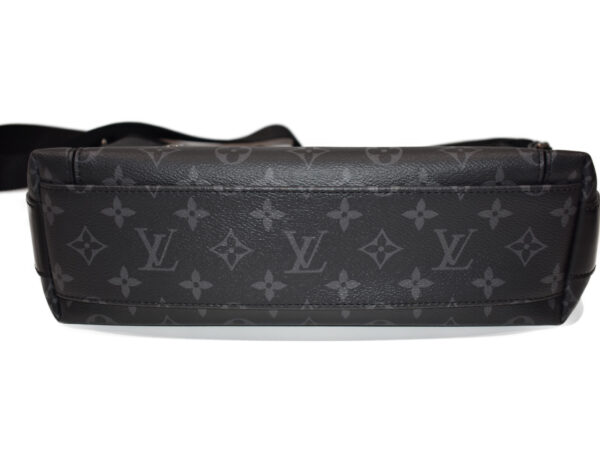 imgrc0077388670 Louis Vuitton Odyssey Messenger PM Bag Monogram Eclipse Gray