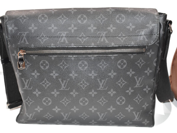 imgrc0077389034 Louis Vuitton District MM NM Crossbody Bag Monogram Eclipse Gray