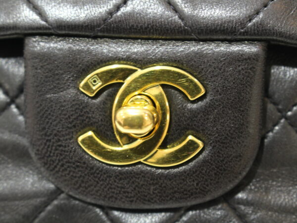 imgrc0077434123 Chanel W Chain Lambskin Shoulder Bag Black