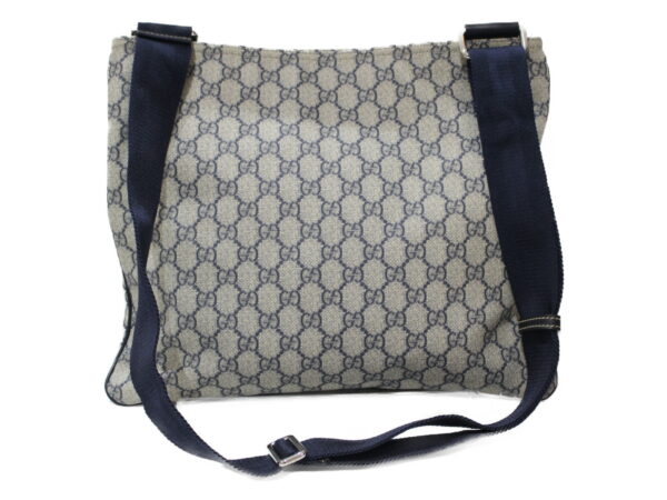 imgrc0077471782 Gucci GG Supreme Shoulder Bag Canvas Leather Navy