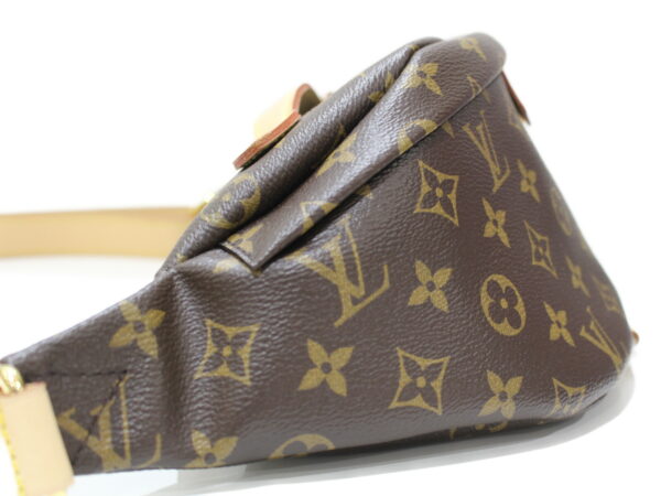 imgrc0077528893 Louis Vuitton Bum Bag Monogram Waist Pouch