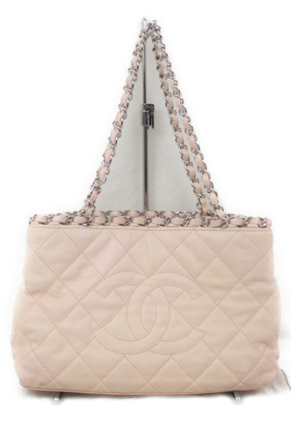 imgrc0077537112 Chanel Chain Me Tote Bag Baby Pink