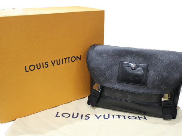 imgrc0077729334 Louis Vuitton Messenger Voyage PM Monogram Eclipse Shoulder Bag