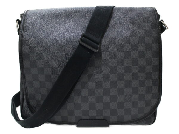 imgrc0077814871 Louis Vuitton Daniel MM Damier Graphite Shoulder Bag