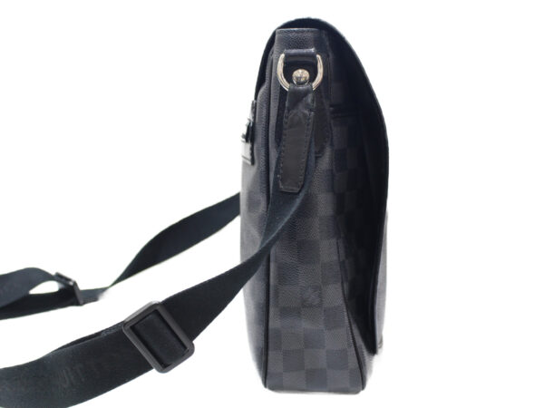 imgrc0077814873 Louis Vuitton Daniel MM Damier Graphite Shoulder Bag