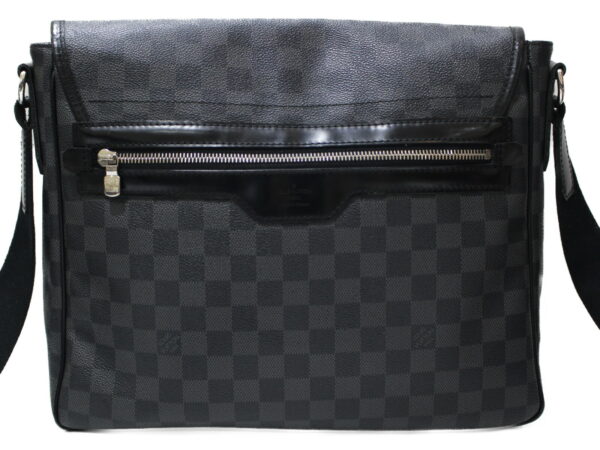 imgrc0077814874 Louis Vuitton Daniel MM Damier Graphite Shoulder Bag