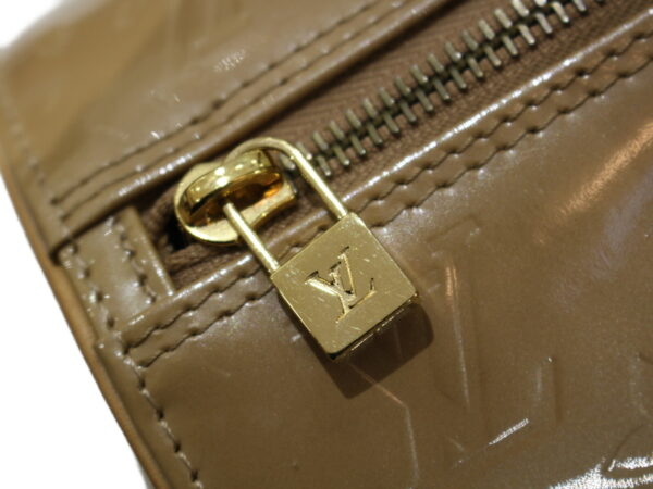 imgrc0077940174 Louis Vuitton Bedford Vernis Beige Handbag