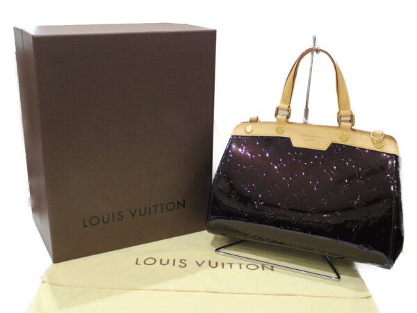 imgrc0078046775 Louis Vuitton Blair MM Vernis Amarant Handbag