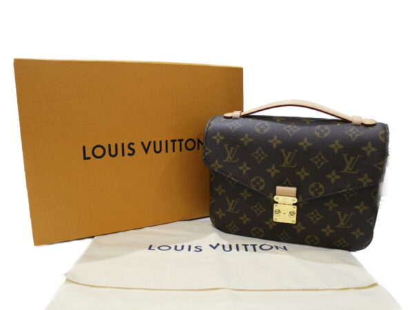 imgrc0078103575 Louis Vuitton Pochette Metis MM Monogram Handbag