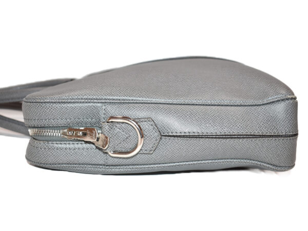 imgrc0078407867 Louis Vuitton PDV PM Business Bag Taiga Gray