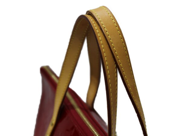 imgrc0078532794 Louis Vuitton Verview PM Vernis Handbag Red