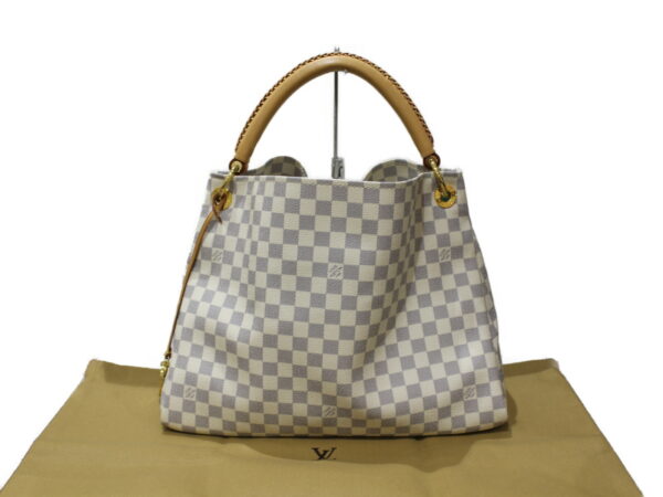 imgrc0078562564 Louis Vuitton Artsy Damier Azur Shoulder Bag White