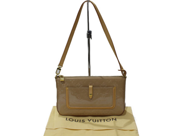 imgrc0078619888 Louis Vuitton Mallory Square Vernis Beige Handbag