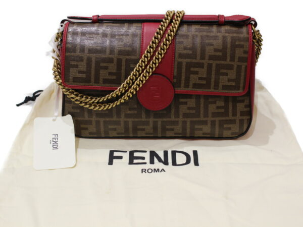 imgrc0078689642 Fendi Chain Shoulder Bag Leather Brown