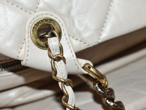 imgrc0078743092 Chanel 2WAY Leather Chain Bag Beige