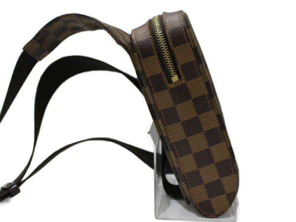 imgrc0078811223 Louis Vuitton Jeronimos Damier Body Bag