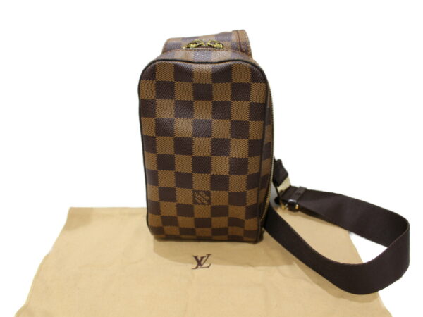 imgrc0078859192 Louis Vuitton Jeronimos Damier Body Bag