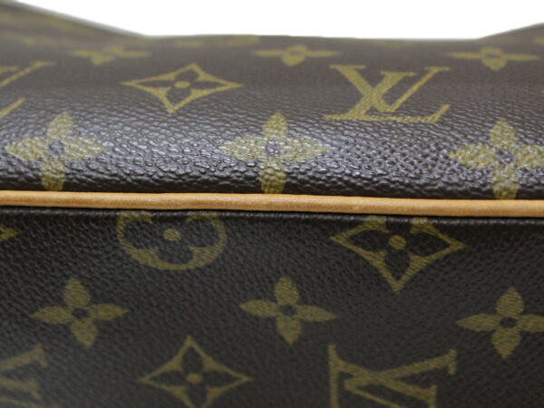 imgrc0078970499 Louis Vuitton Viva Cite MM Monogram Shoulder Bag