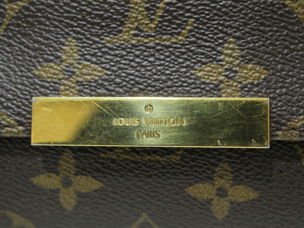 imgrc0078971503 Louis Vuitton Favorite PM Monogram Shoulder Bag