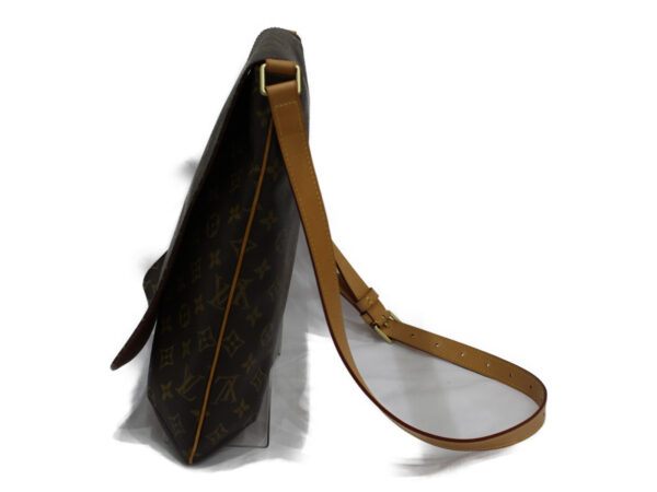 imgrc0078986162 Louis Vuitton Musette Monogram Crossbody Bag Brown