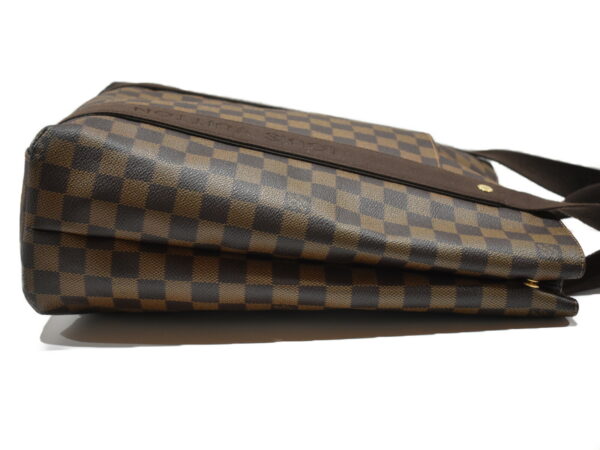 imgrc0079025752 Louis Vuitton Cover Beaubourg Damier Canvas Tote Bag